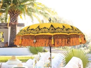 yellow patio parasol 800x600 1