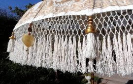 white balinese unmbrella